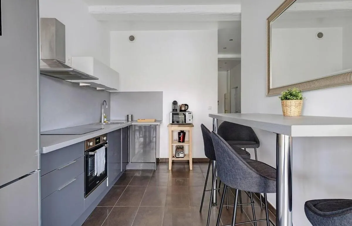 Havre De Paix Pour 4, Clim Et Balcon, Caluire Apartment France