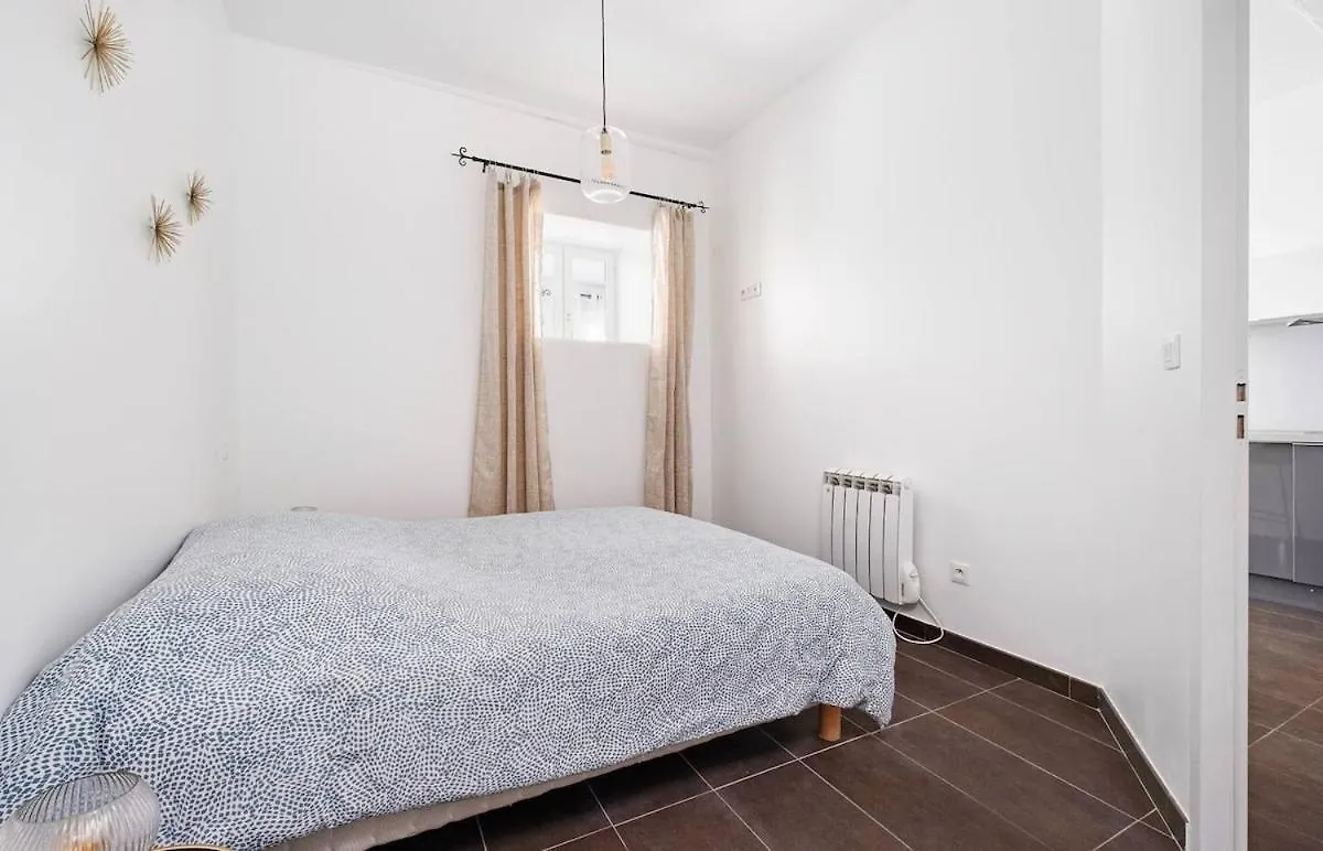 Havre De Paix Pour 4, Clim Et Balcon, Caluire Apartment